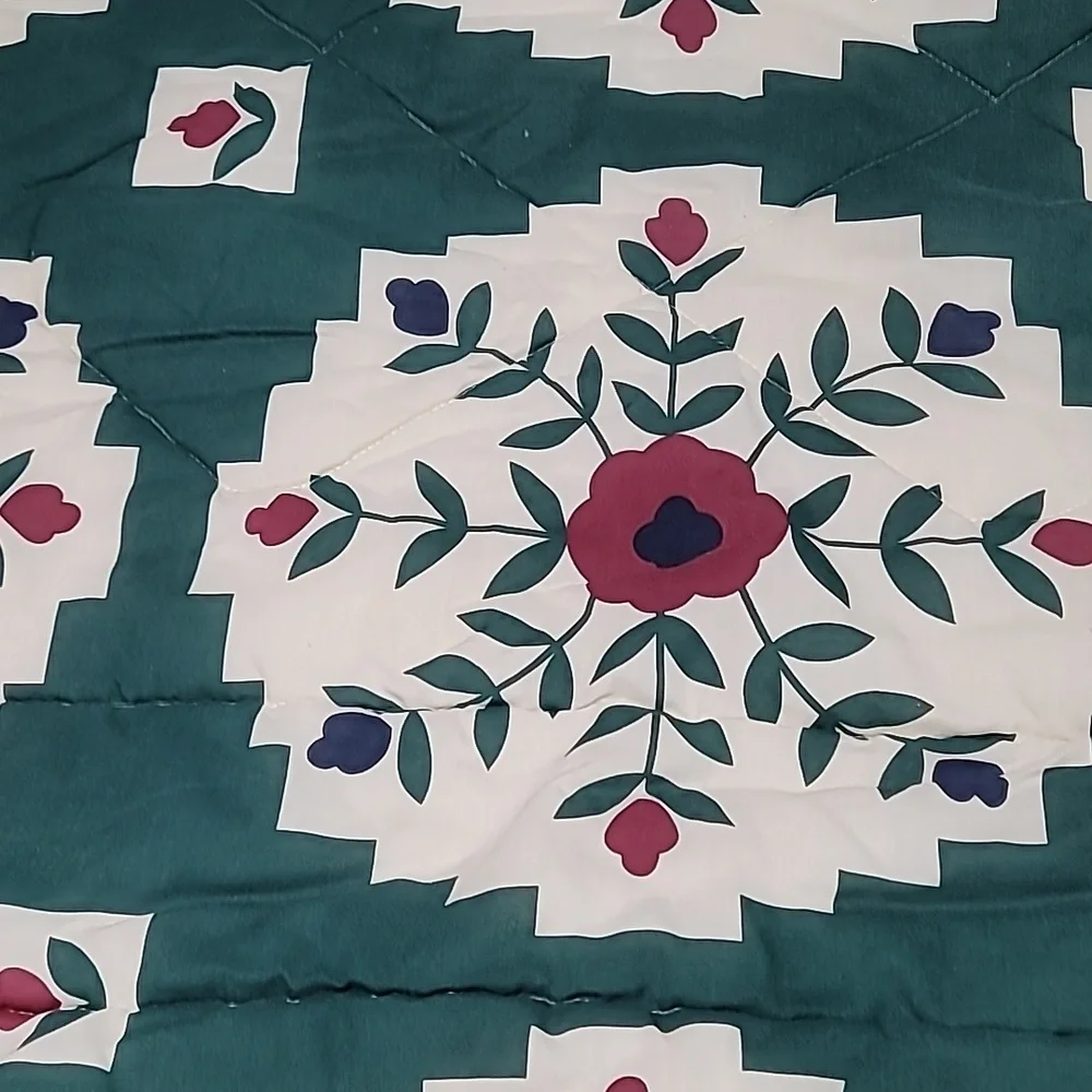 Berkshire Quilt Pattern Comforter, JCPenney's Preloved‎